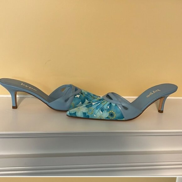 (EUC) Hype 2.5” kitten heels Blue (Size 7) - Picture 3 of 6